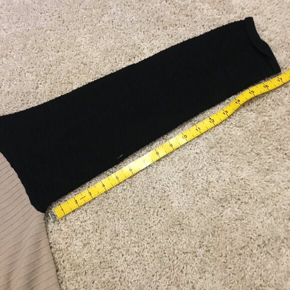 Lulu-B Beige and Black Cotton Ribbed Knit Sweater With Pocket - Picture 12 of 12